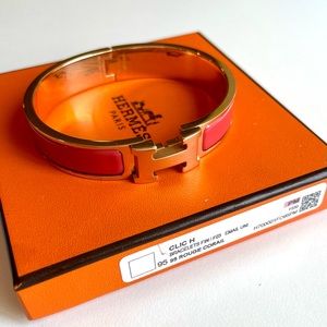 Hermés Clic H Bracelet PM size